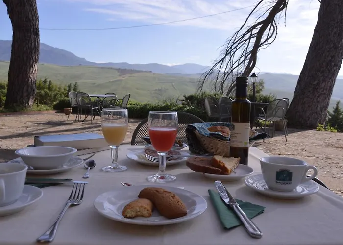 Antico Feudo San Giorgio * 波利齐杰内罗萨