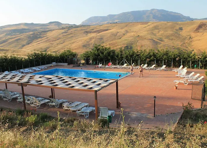 农家乐 Antico Feudo San Giorgio *